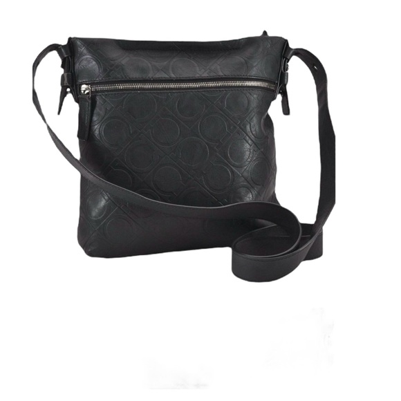Salvatore Ferragamo‎ NEW Gancini UNISEX Black Leather Shoulder Cross Bag